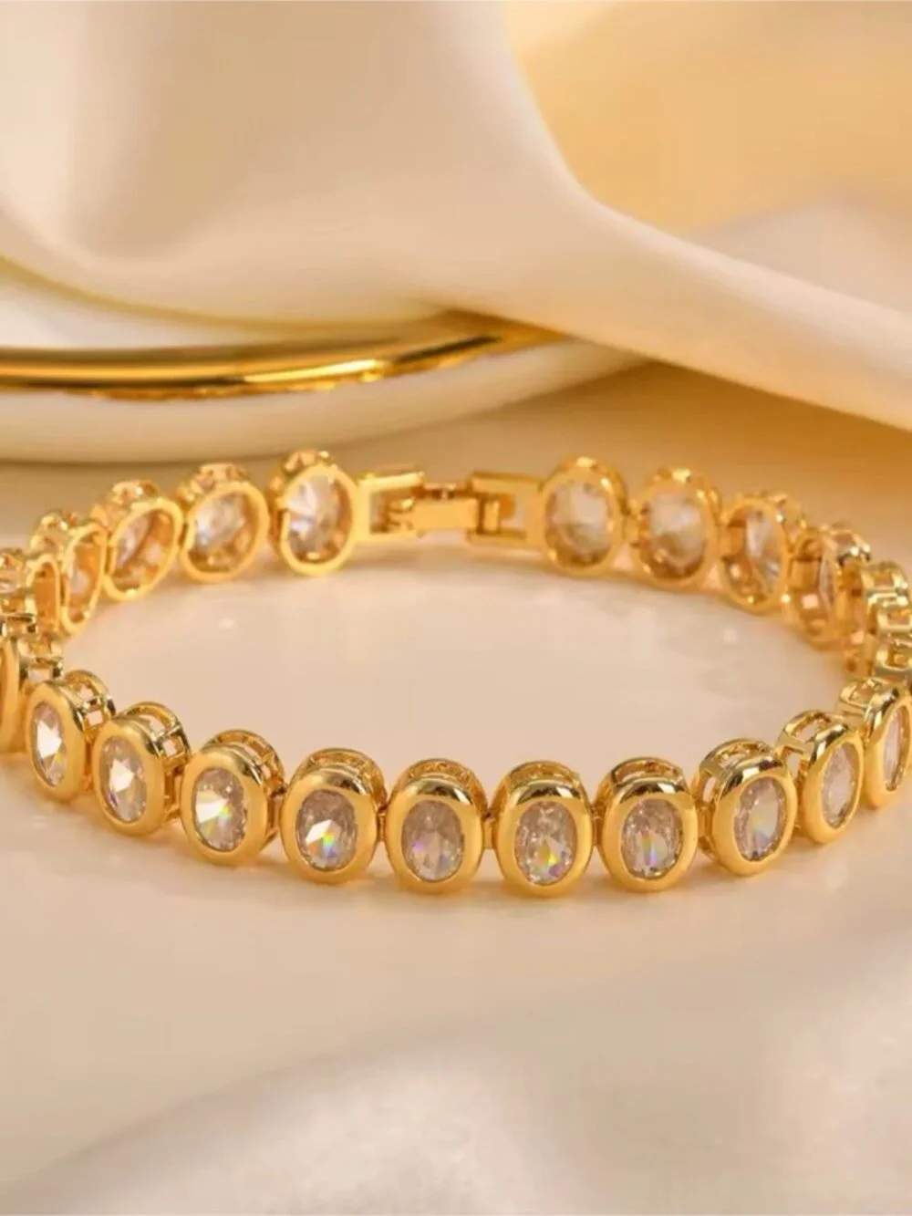Gold plated Crystal Tennis Bracelet - Elegant Women Jewelry